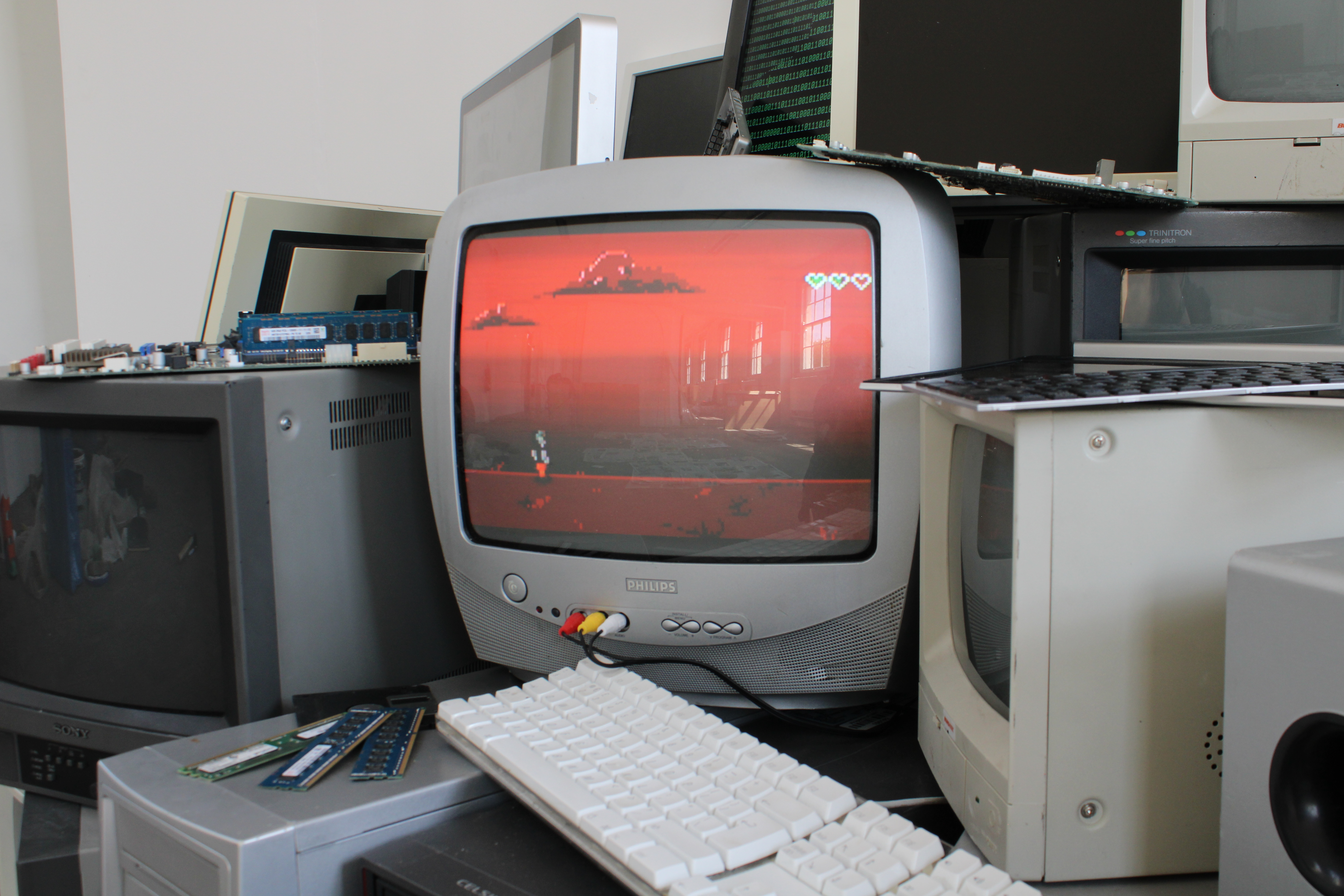 I'm not dead yet - 8bit close up