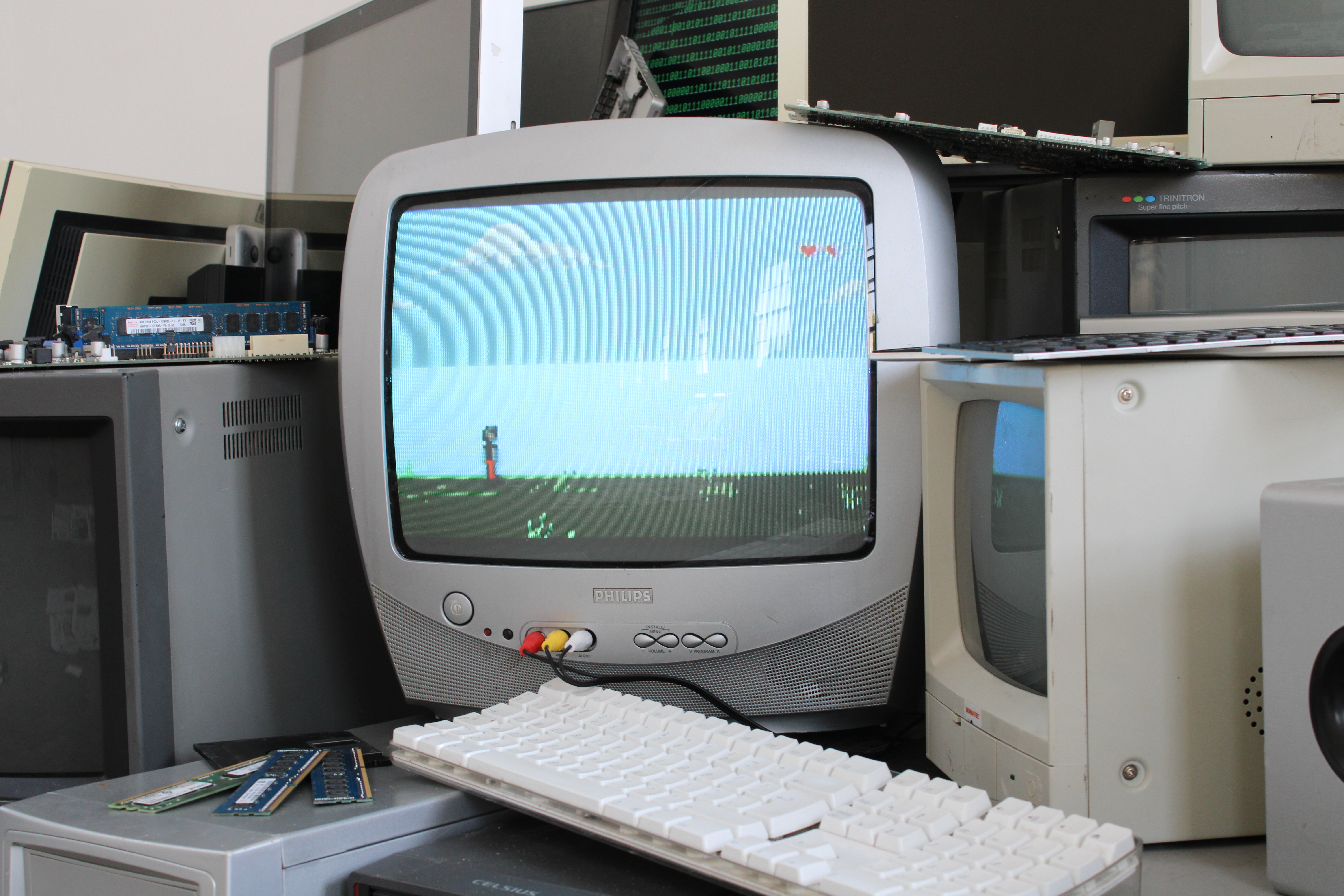 I'm not dead yet - 8bit close up