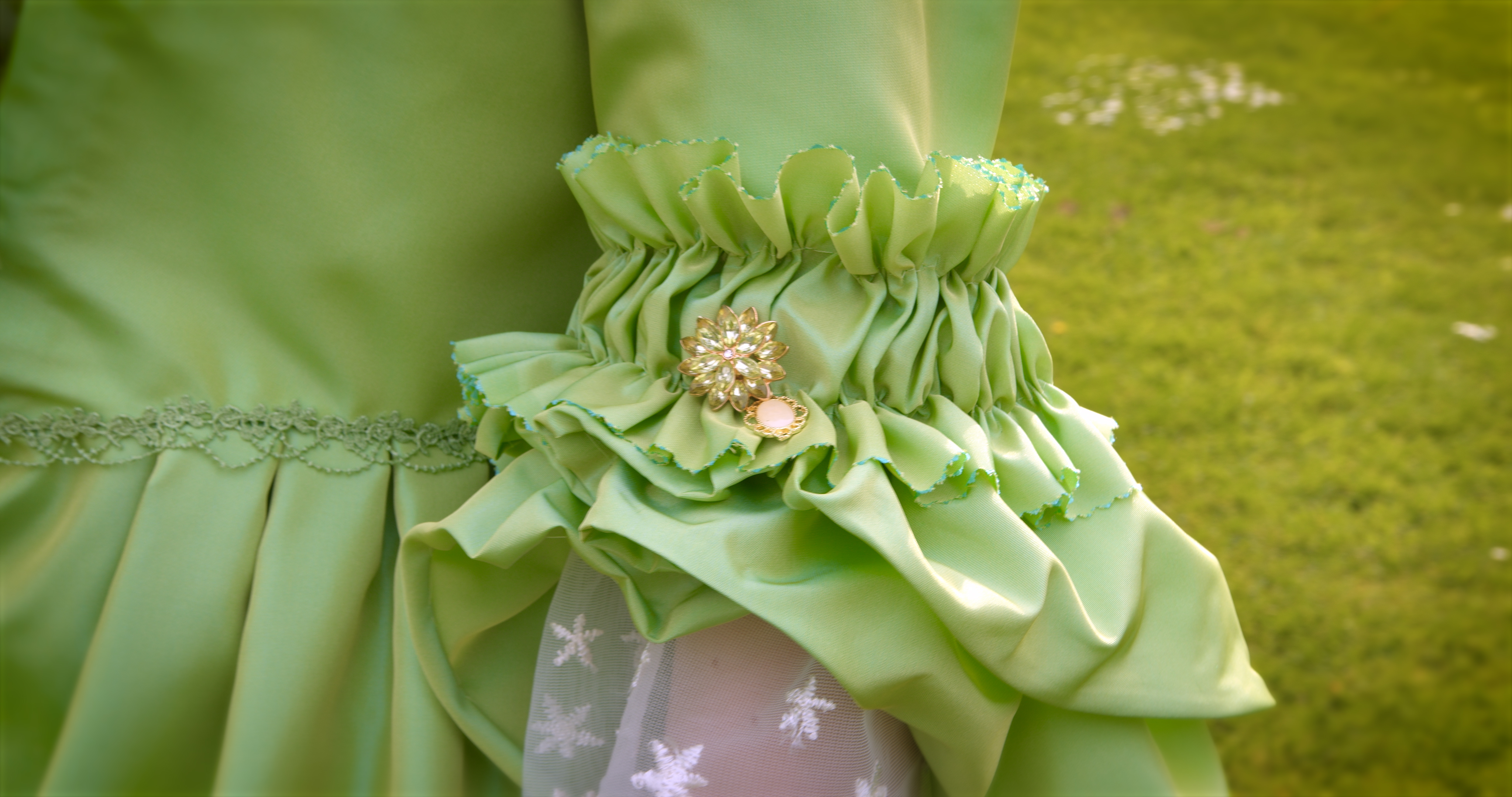 Sleeve detail with ruffles of a 1770s Georgian dress