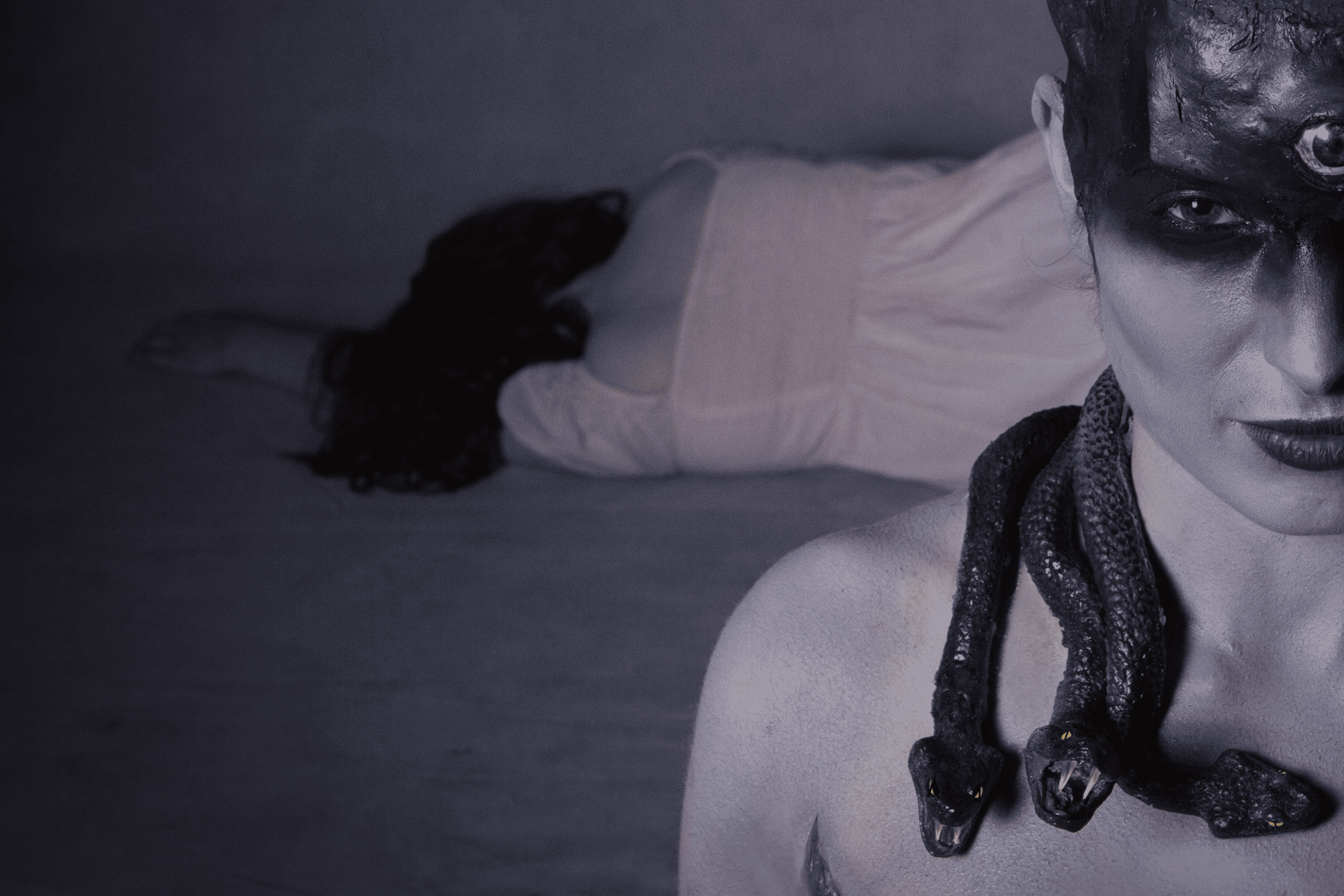 Medusa appears as a guardian of all humiliated women to protect a girl from the abuser.