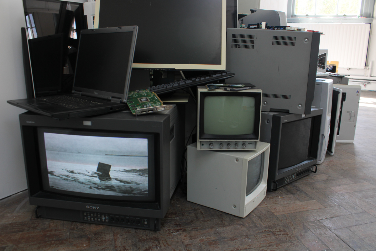 I'm not dead yet - tide close up