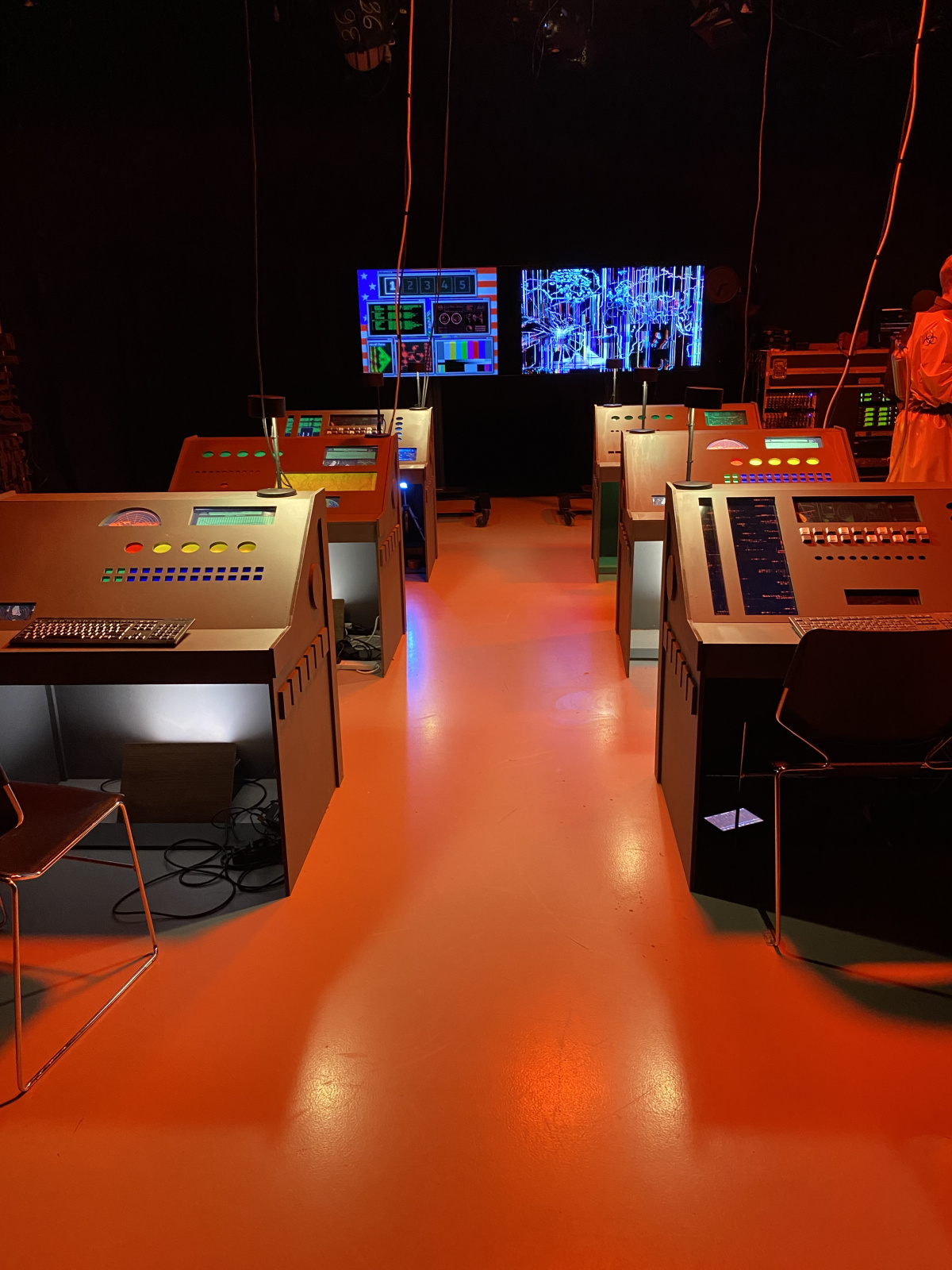 City Upon A Hill Set