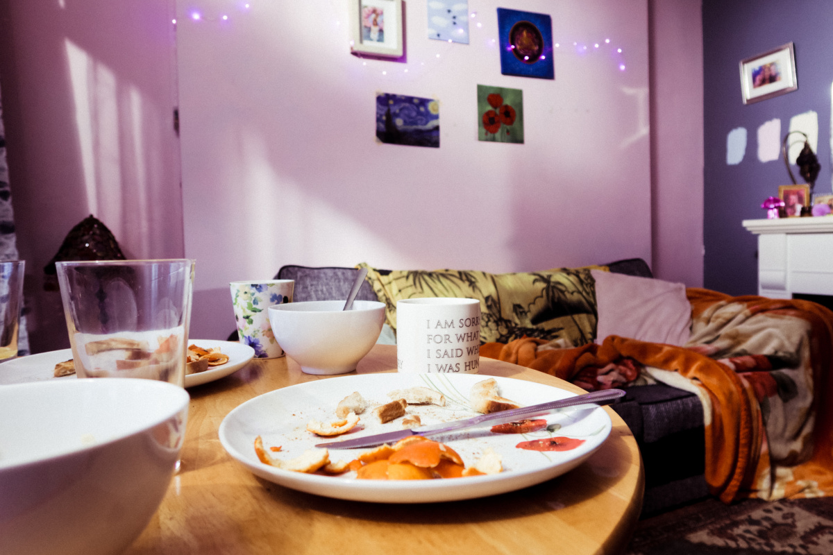 Aislin's Living Room - "Chirper" Grad Film