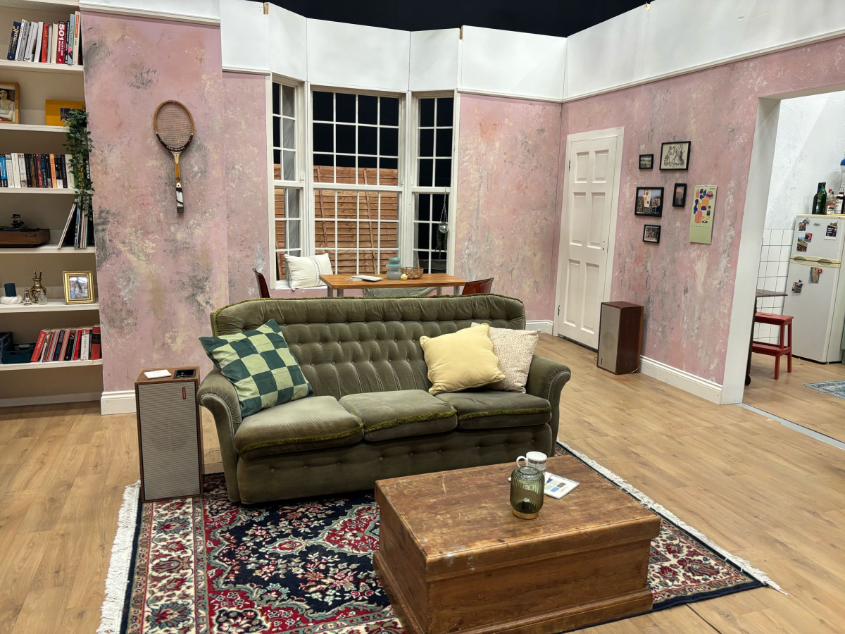 Indecent Exposure - set