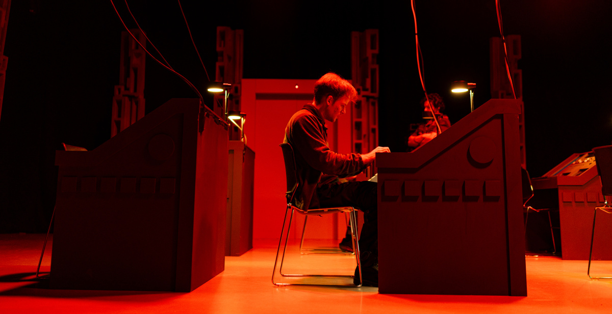 Behind the screens photo from City Upon a Hill