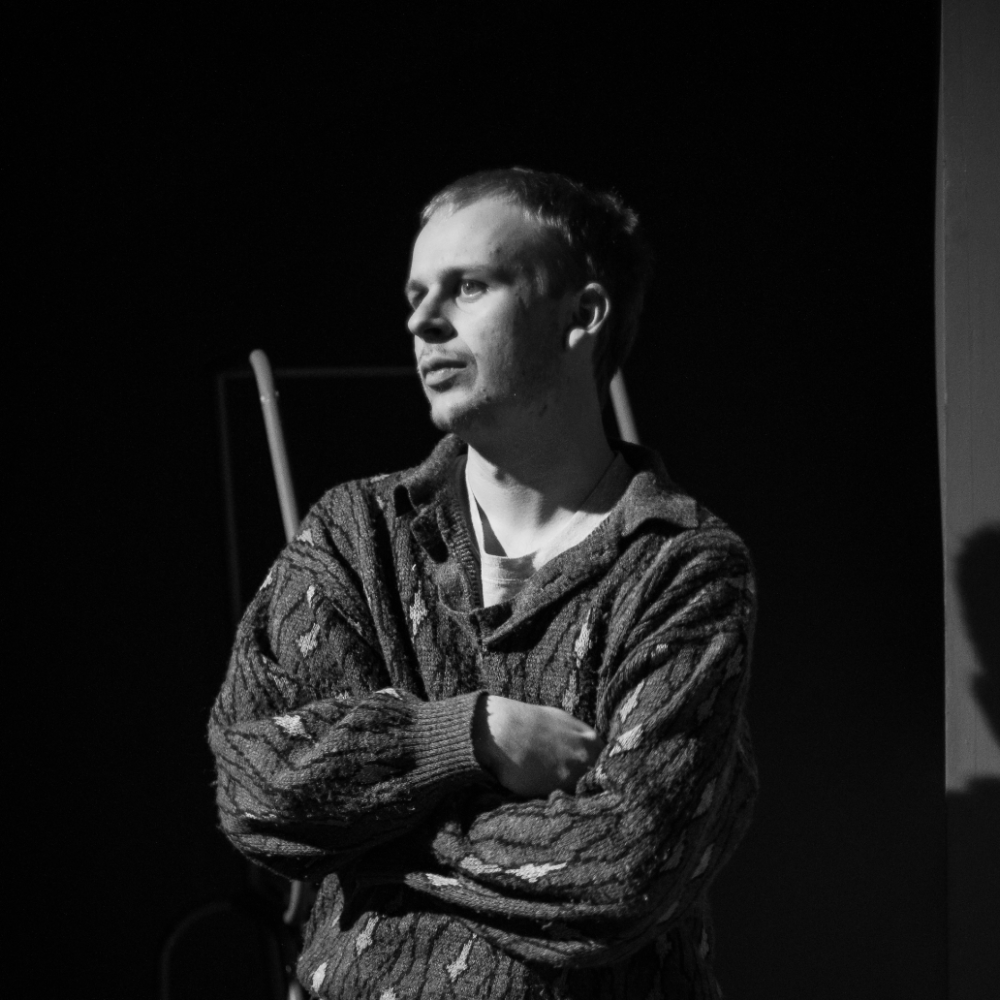 an image of daragh o'shea in black and white